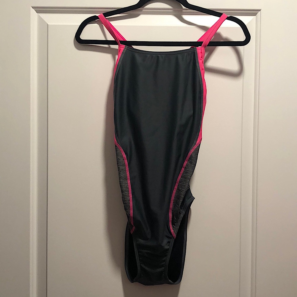 Womens Speedo one piece swimsuit